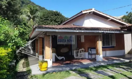 Casa 500m² - 2Qts, Quintal 300m², no Guarujá! proximo as principais praias e comercios da região.