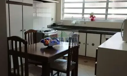 Imóvel amplo com 3 dormitórios e 5 banheiros na Vila Nivi, Zona Norte de SP