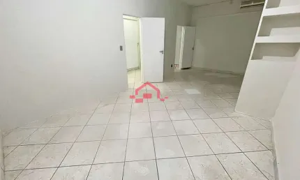 Sala comercial com aproximadamente 40m², situada no bairro Barro Preto com 01 recepção, 01 sala amp