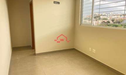 Sala comercial no bairro Padre Eustáquio de aproximadamente 20m² para locação, com sistema de alarm