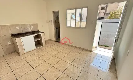 kitnet para locação, no bairro Padre Eustáquio, Belo Horizonte-MG, 01 quarto e 01 sala.