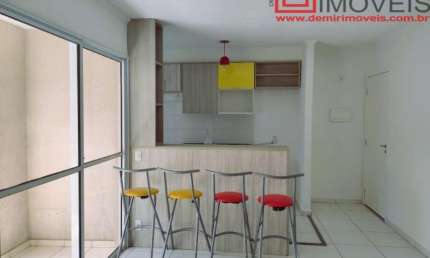 Apartamento à venda em Cotia-SP, Jardim Petrópolis: 2 quartos, 2 salas, 1 banheiro, 2 vagas de garagem, 60m².