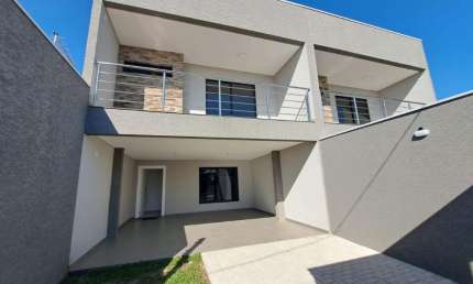 Lindo sobrado de alto padrão no Bairro Fazenda Velha