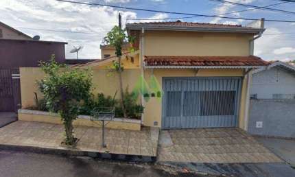 Casa 3 Dormitorios a venda regiao central Botucatu/SP