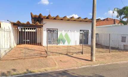 Casa 3 Dormitorios a venda - Vila Carmelo - Botucatu/SP