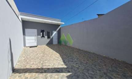 Casa 03 Dormitorios a venda - Jardim Itamarati - Botucatu/SP