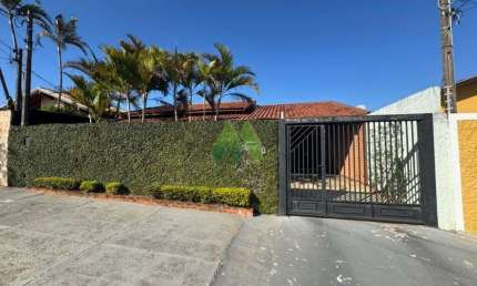 Casa 3 Dormitorios a venda - Jardim Paraiso II - Botucatu/SP