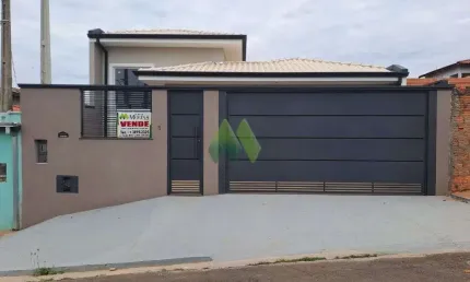 Casa 03 Dormitorios a Venda – Jardim Itamarati - Botucatu/SP