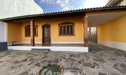 Oportunidade Imperdível: Casa para Locação Anual no Melhor Ponto da Cidade