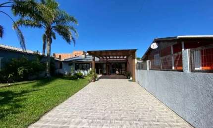 Oportunidade Única! Casa de 2 Dormitórios em Tramandaí por  Apenas R$250 Mil!