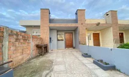 Casa mobiliada para locação anual em bairro de moradores em tramandaí