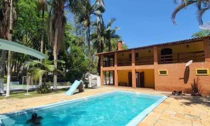 Chácara à venda, 3 quartos, 1 suíte, 8 vagas, Jardim Pinheirinho - Embu das Artes/SP