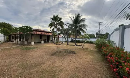 Linda casa térrea no coração de Vilas do Atlântico!