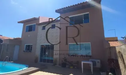 Casa nascente no Recanto de Abrantes, com 5/4 sendo 3 suítes!