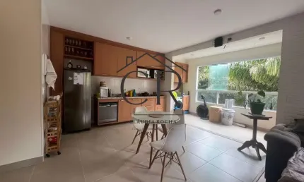 Perfeito, lindo! Totalmente decorado! Apartamento com 2/4 em Buraquinho!