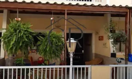Ótima casa próxima a praia de Ipitanga! Condomínio fechado!