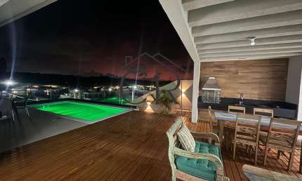 Magnífica casa mirante com um lindo espetáculo do pôr do sol!!