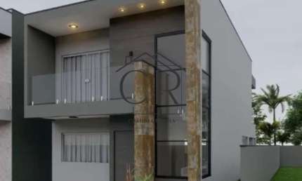 Casa duplex com 4 suítes em condomínio fechado com ótima infraestrutura!