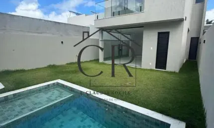 Maravilhosa casa ao lado de busca vida, altíssimo padrão de construção!