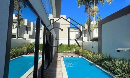 Magnífica casa localizada na Priscila Dutra | PORTEIRA FECHADA |