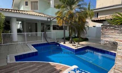 Maravilhosa casa em condomínio ao lado de Vilas do Atlântico!