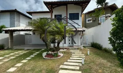Excelente casa em condomínio fechado com total infraestrutura!