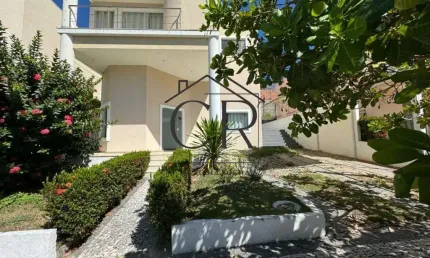 Maravilhosa casa ao lado de Vilas do Atlântico, portaria 24h!