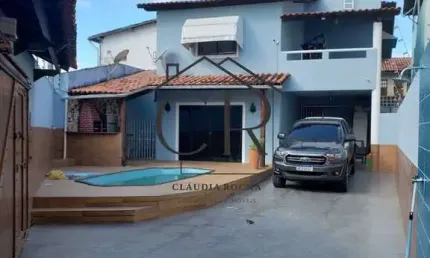 Ótima casa duplex, com 5 quartos, sendo 2 suítes, piscina privativa!