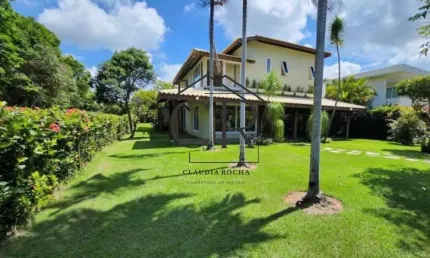 Linda casa em condomínio fechado, na melhor localização da linha verde!!