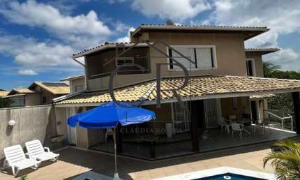 Mega casa em condomínio fechado no coração de Vilas do Atlântico!