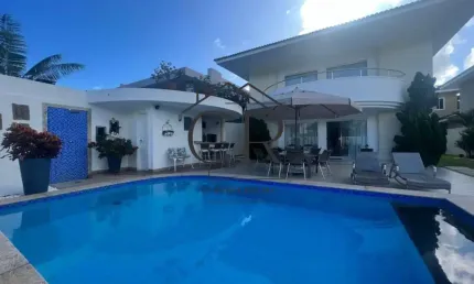 Fantástica casa em condomínio fechado no metro quadrado mais valorizado da região, porteira fechada!!