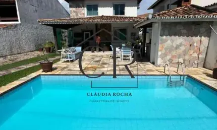 Mega maravilhosa casa em alameda fechada no coração de Vilas do Atlântico!
