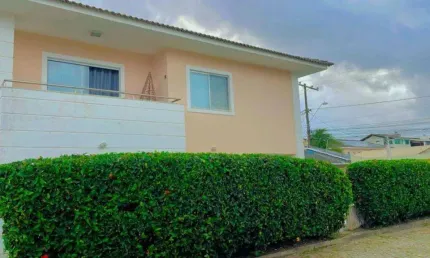 Casa em condomínio fechado com 5 quartos à venda na Rua Edgar B Franco, Buraquinho, Lauro de Freitas por R$ 850.000