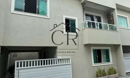 Excelente casa em condomínio fechado com infraestrutura de lazer!!