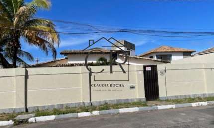 Casa térrea solta, nascente, em Vilas do Atlântico! Excelente localização!