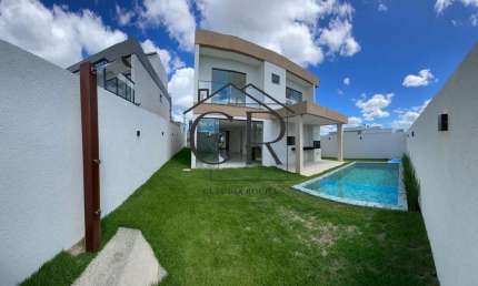 Recém construída e com acabamento de alto padrão! Venha conferir!