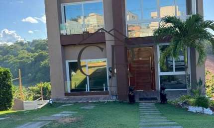 Maravilhosa oportunidade, triplex alto padrão em condomínio fechado, Alphaville Litoral Norte!!