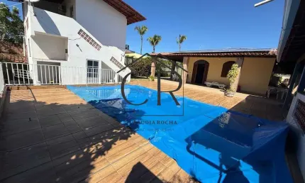 Oportunidade ímpar, duas casas em uma, lote de 1.200m², próximo a praia de jauá!