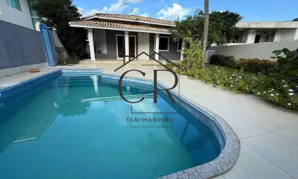 Maravilhosa casa térrea com piscina para venda ou locação, em condomínio com portaria 24h!