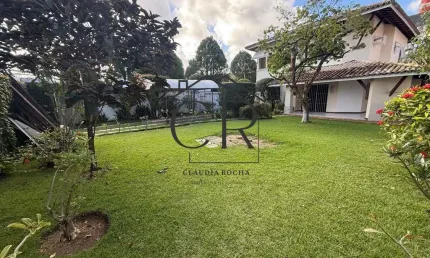 Excelente casa no coração de Vilas do Atlântico, com maravilhosa área externa!!