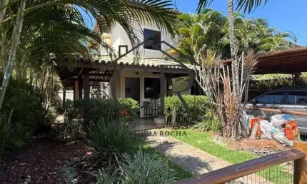 Excelente casa em Vilas do Atlântico, com energia solar em condomínio fechado!!