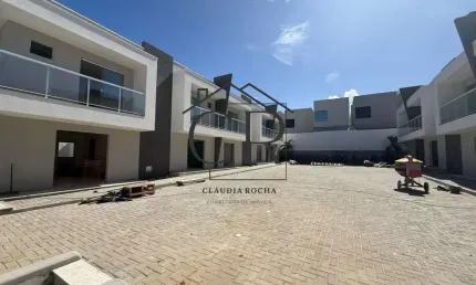 Excelente duplex em condomínio próximo a praia de ipitanga!