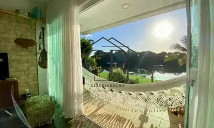 Excelente village em condomínio espetacular em buraquinho!