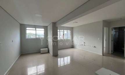 Sala comercial com 59m² na Avenida Santos Dumont por R$2.300,00 + TAXAS