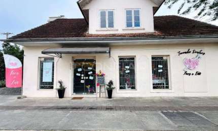 Loja comercial com 67m² e 2 vagas por R$3.800,00 + TAXAS