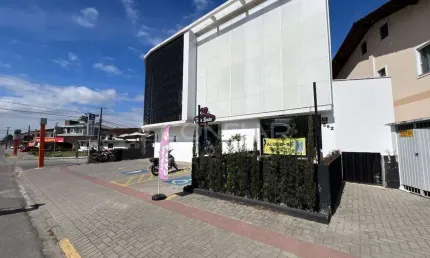 Sala comercial localizada no coração do bairro comasa por r$1.400,00 + taxas