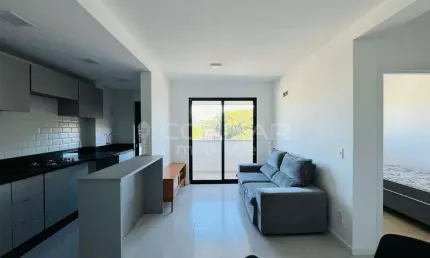 Apartamento com 2 quartos sendo 1 suíte e 2 vagas de garagem no Bairro Floresta