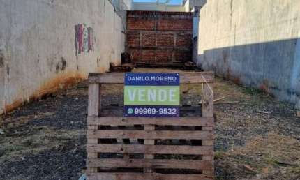 Terreno à venda na Rua Pioneiro Geraldo Menegheti, Parque Tarumã, Maringá