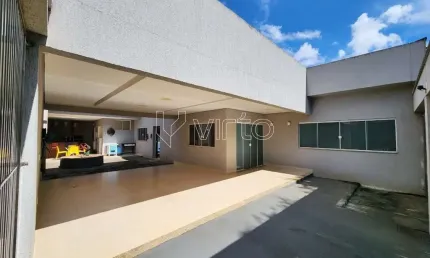 Casa com 3 quartos à venda na Rua 4, 1, Parque Atheneu, Goiânia por R$ 750.000