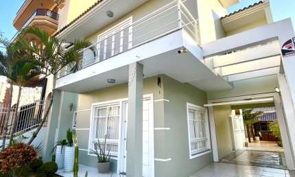 Casa com 3 quartos à venda na Rua Visconde de Pelotas, 2035, Nossa Senhora de Fátima, Santa Maria